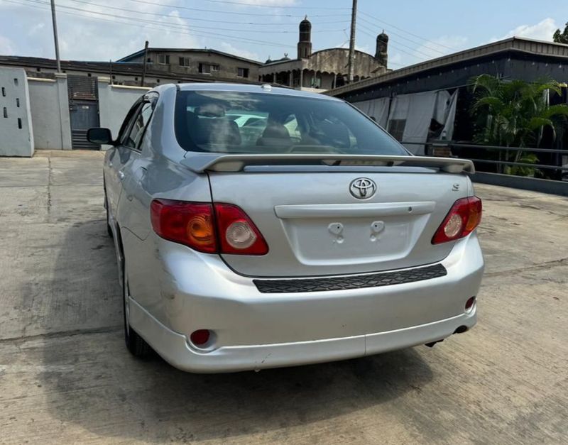 Thumbnail 2 of 2009 TOYOTA Corolla le